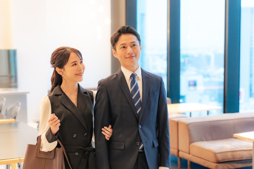 相手の人柄を確かめながら関係を考える日本人男女